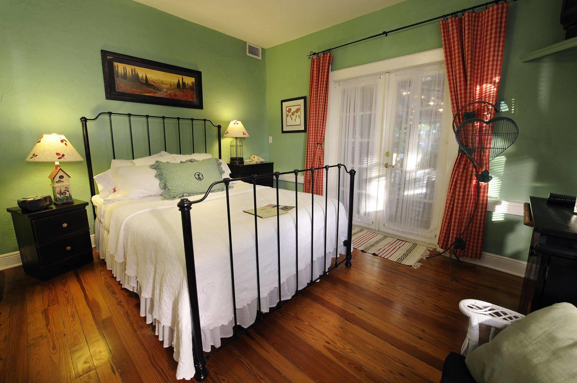 Mango Inn Bed And Breakfast 레이크워쓰 객실 사진